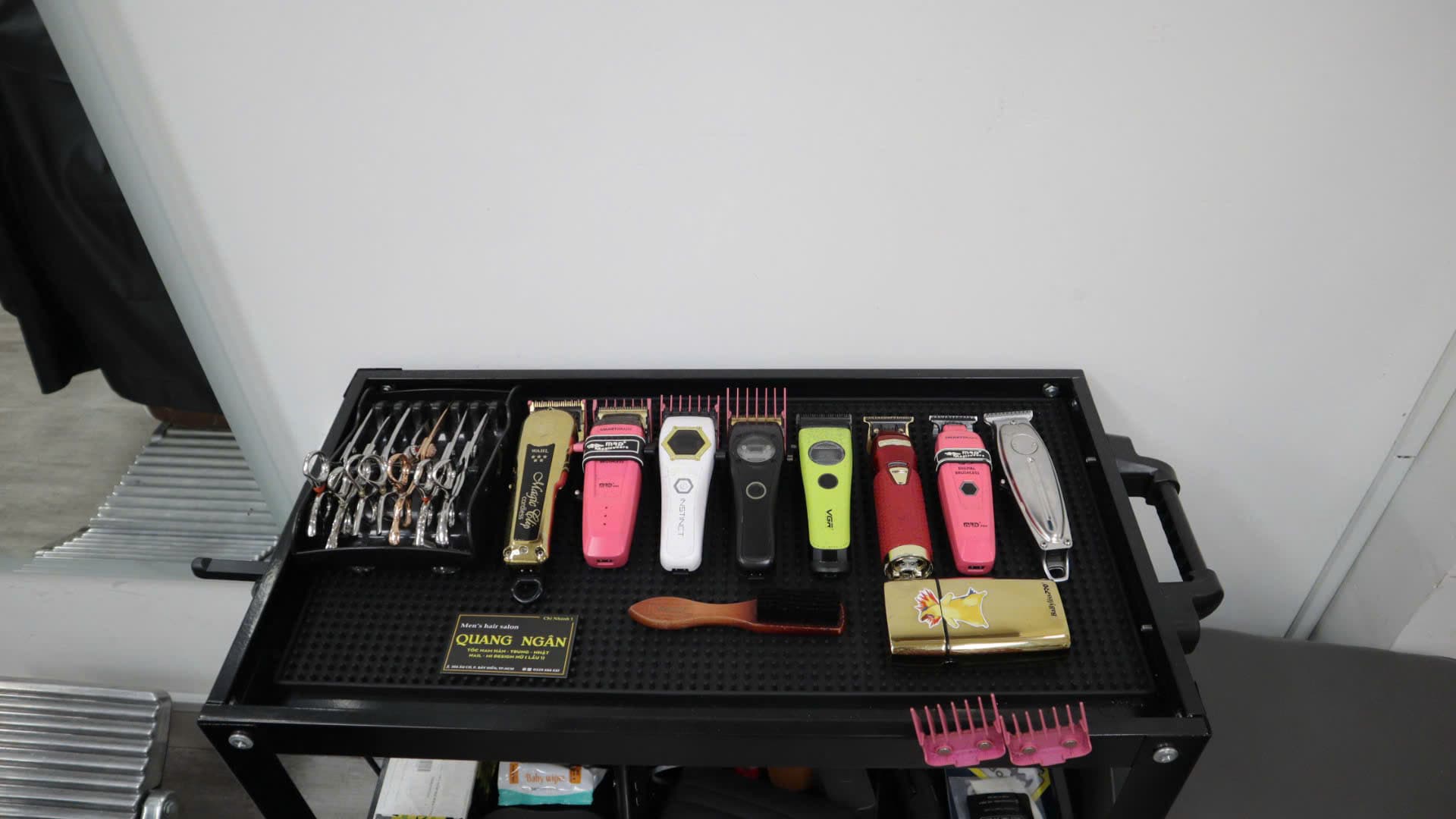 Barber làm việc